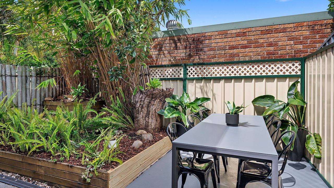 Photo of Outdoor in Lemon Tree Passage