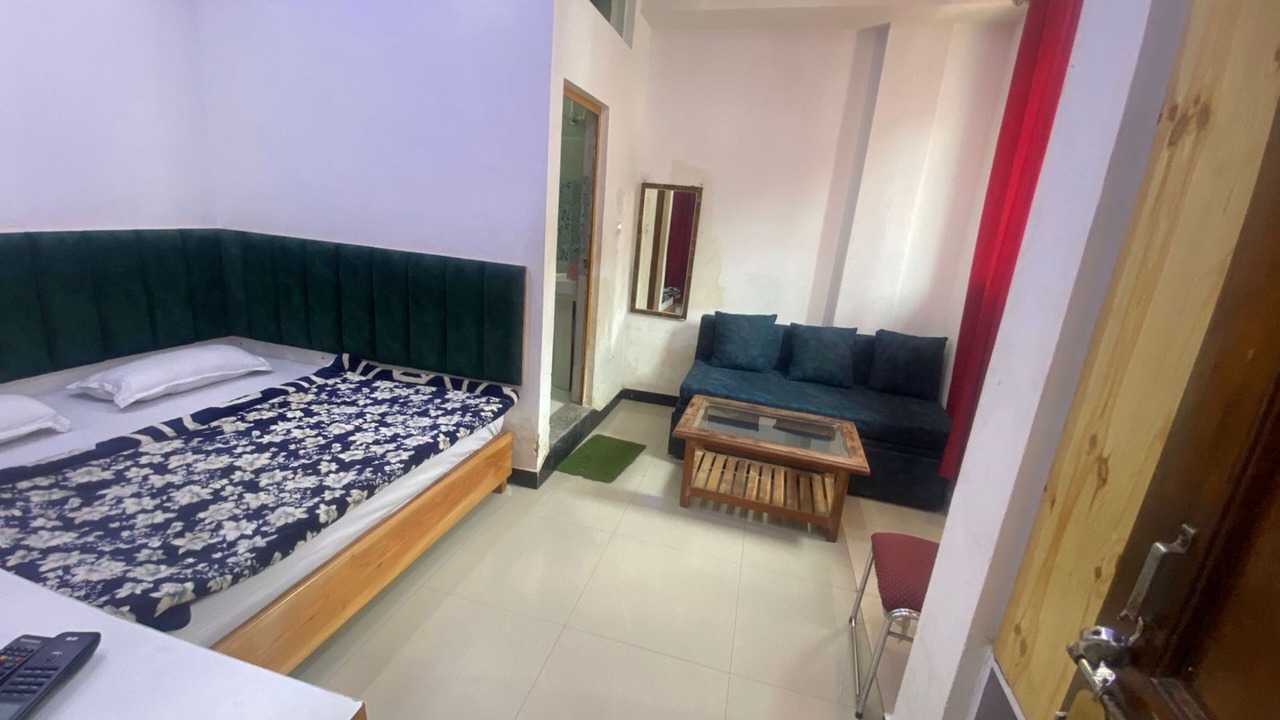 Photo of Bedroom in Srinagar