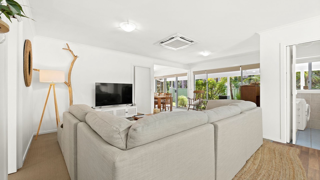 Photo of Livingroom in Surfside