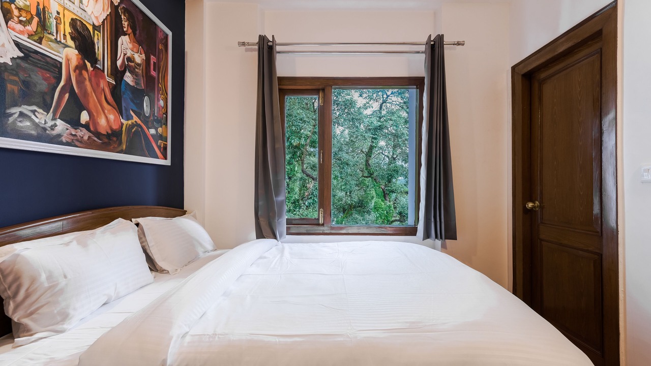 Photo of Bedroom in The Mall Road