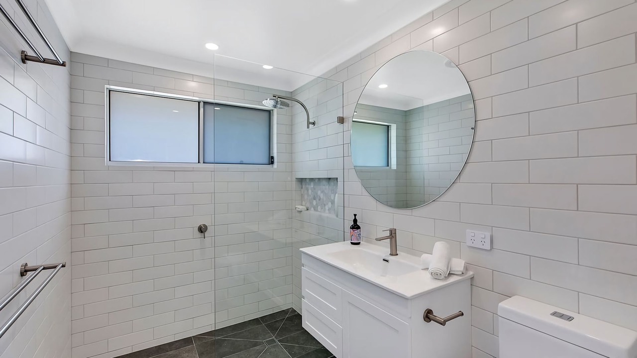 Photo of Bathroom in The Entrance North