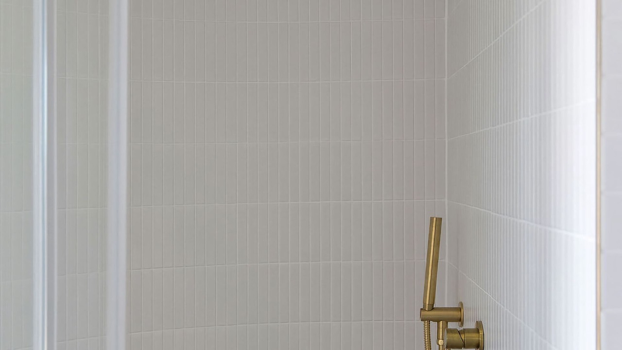 Photo of Bathroom in Lemon Tree Passage