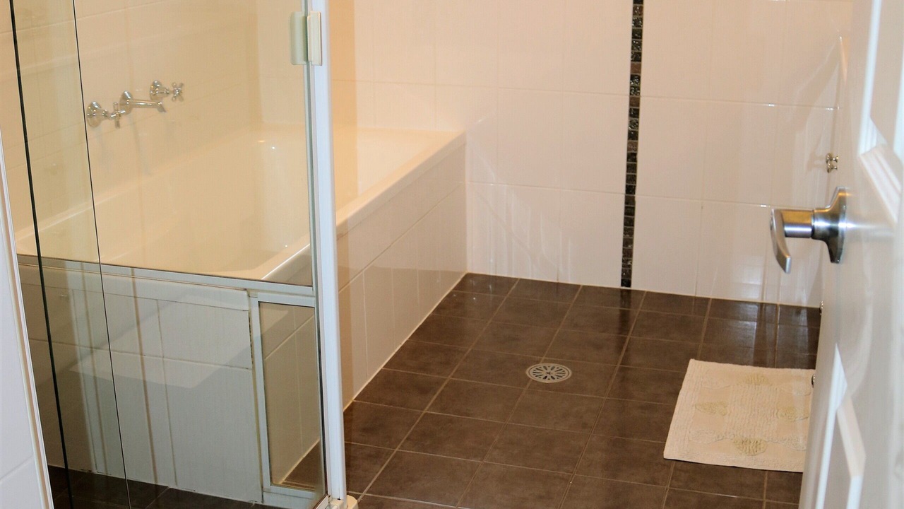 Photo of Bathroom in Primbee