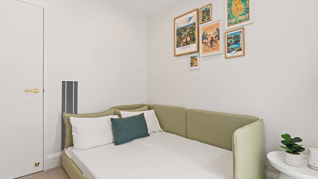 Photo of Bedroom in Crows Nest