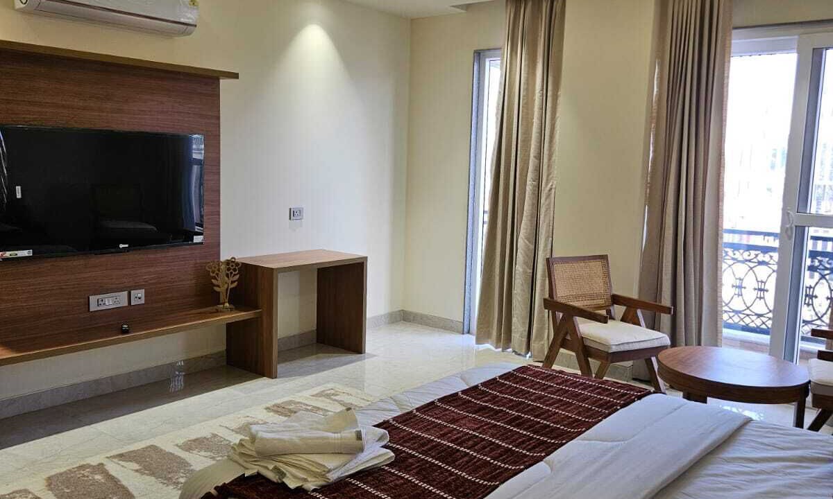 Photo of Bedroom in DLF Phase 5