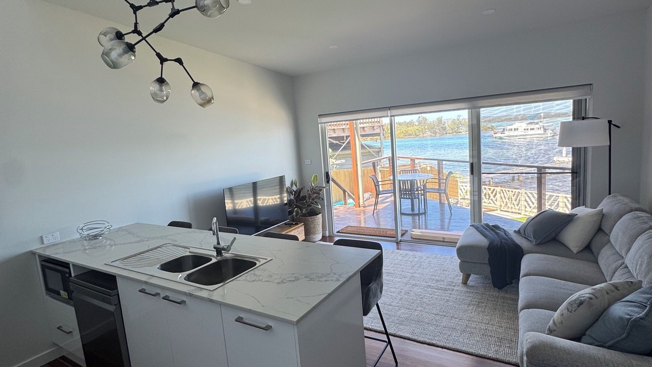 Photo of Livingroom in Marks Point