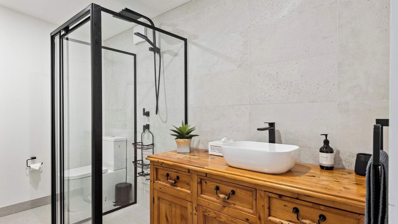 Photo of Bathroom in Narrawallee