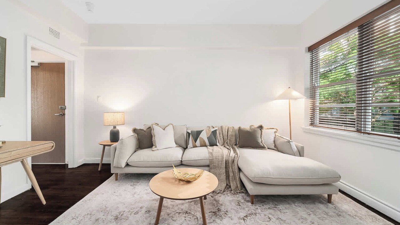 Photo of Livingroom in Elizabeth Bay