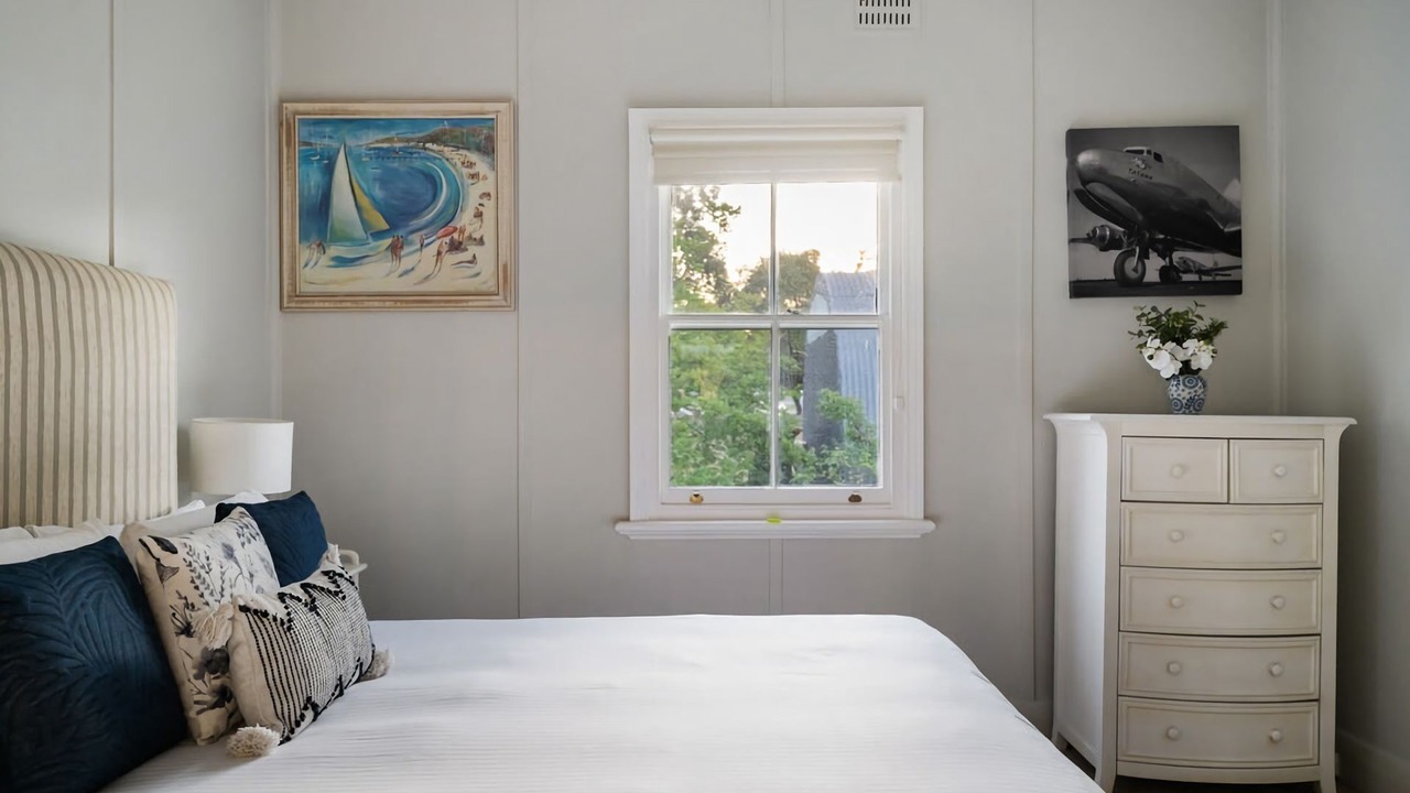 Photo of Bedroom in Broke
