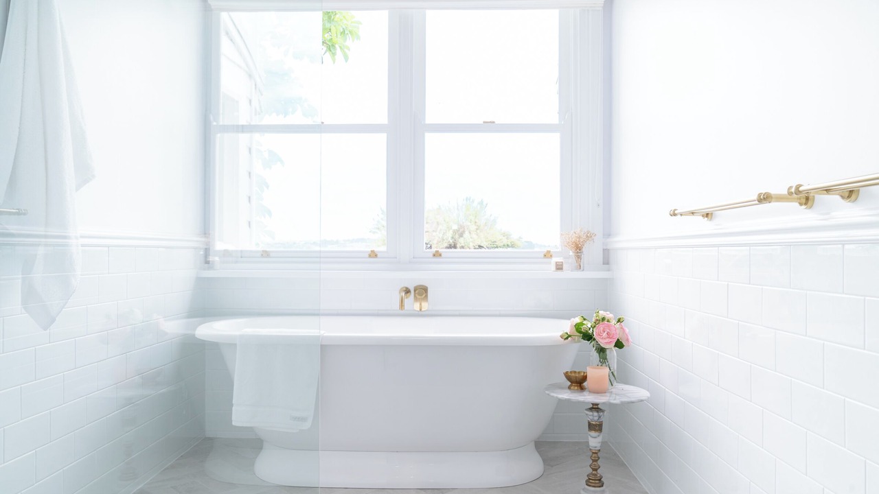 Photo of Bathroom in Lorn
