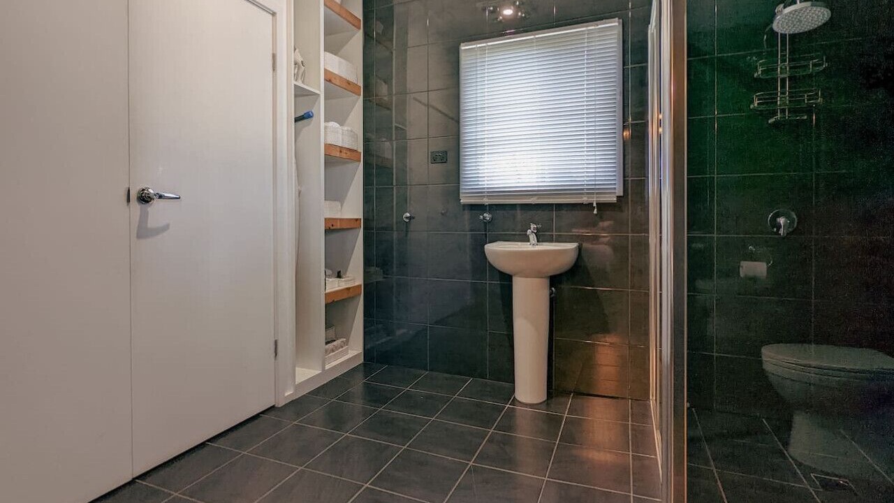 Photo of Bathroom in Broke