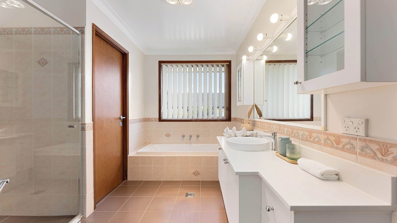 Photo of Bathroom in Shell Cove
