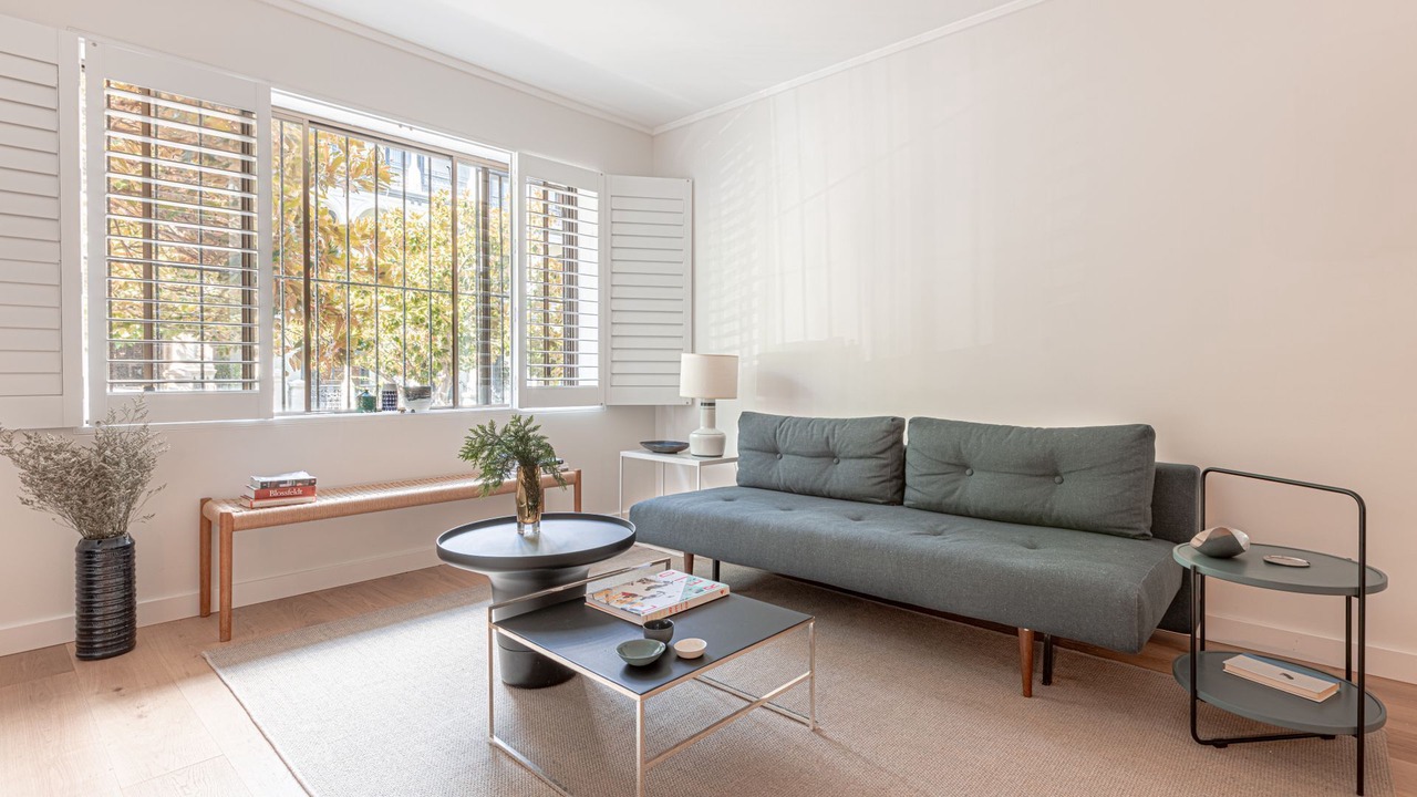 Photo of Livingroom in Elizabeth Bay