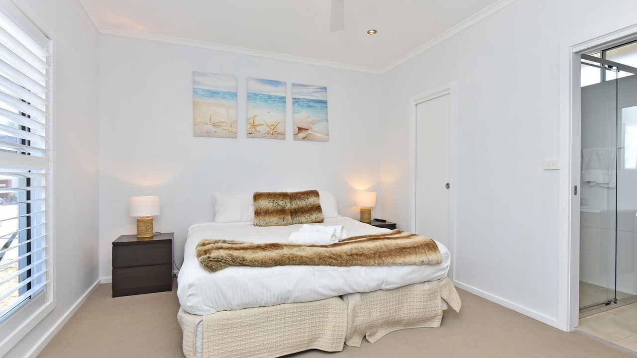 Photo of Bedroom in Caves Beach