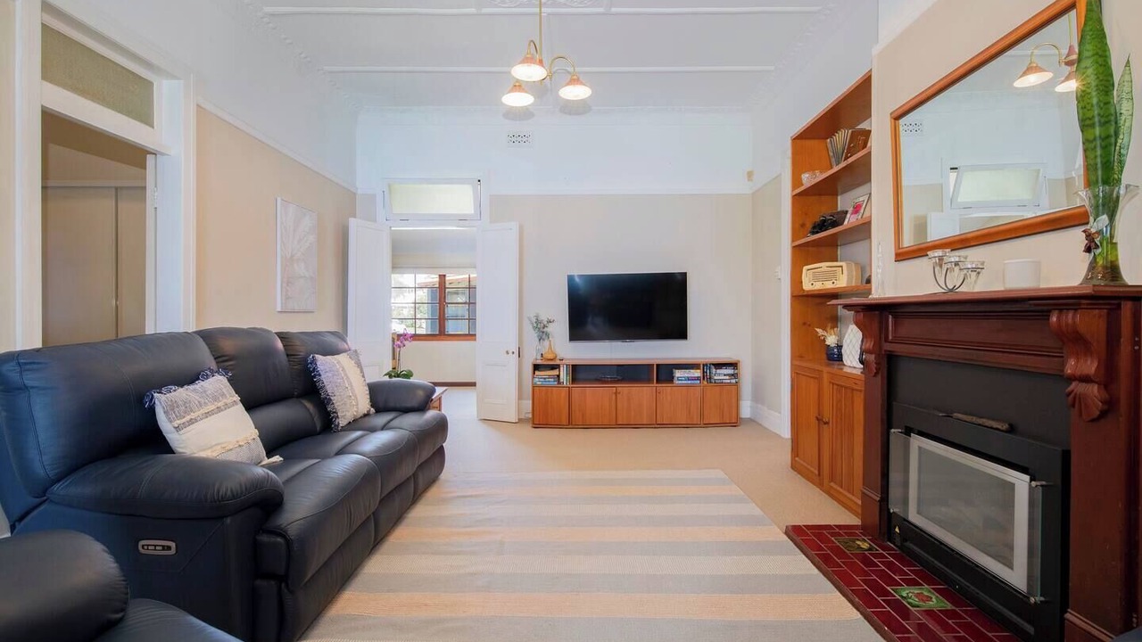 Photo of Livingroom in Swansea