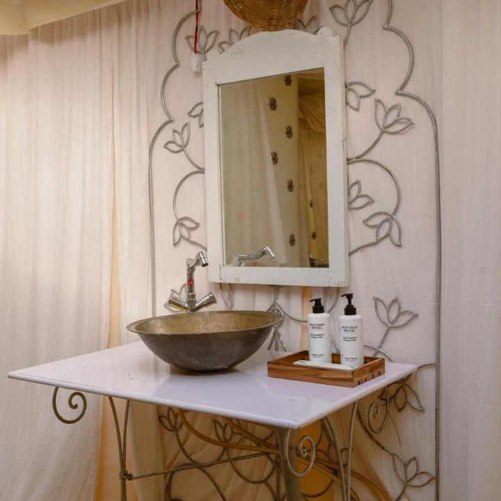 Photo of Bathroom in Kanoi