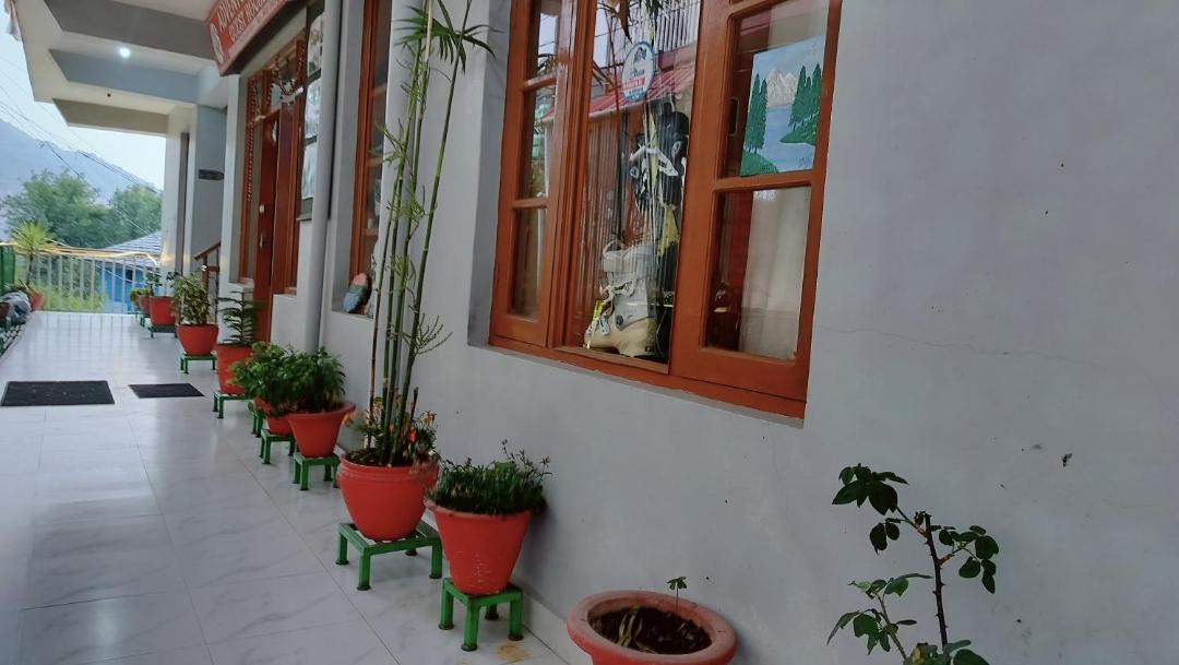 Photo of Others in Bhagsu Nag
