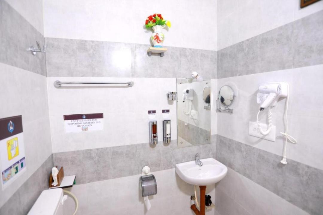 Photo of Bathroom in Nedumbassery