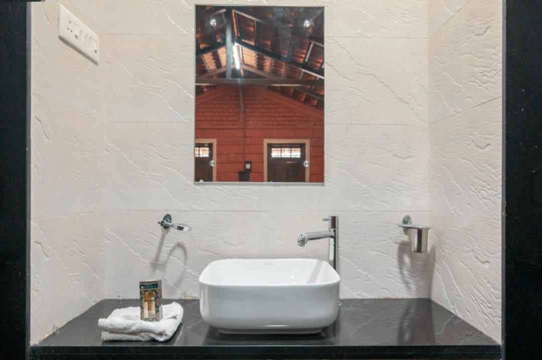 Photo of Bathroom in Junnar