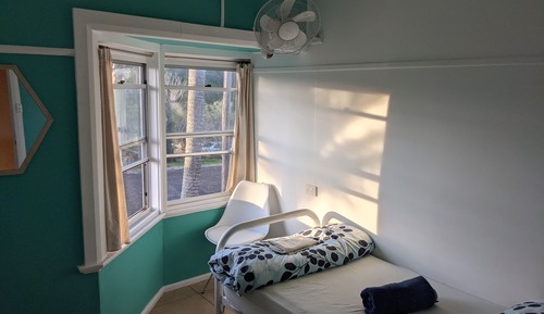 Comfort Single Room, 1 Large Twin Bed, Shared Bathroom
