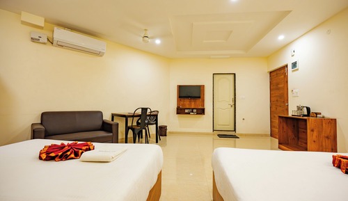 Family Studio Suite, City View