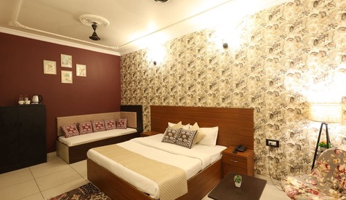 Deluxe Double Room, City View