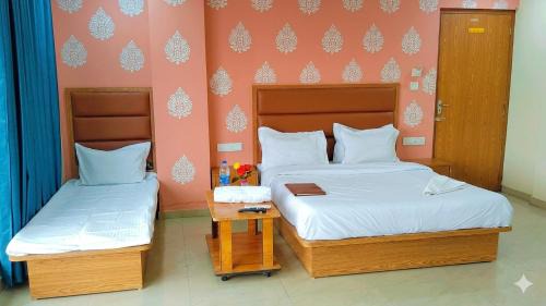 Deluxe Double Room (2 Adults + 1 Child)