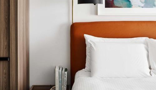 Deluxe King Room with City View