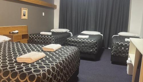 Family Room (5 Adults)
