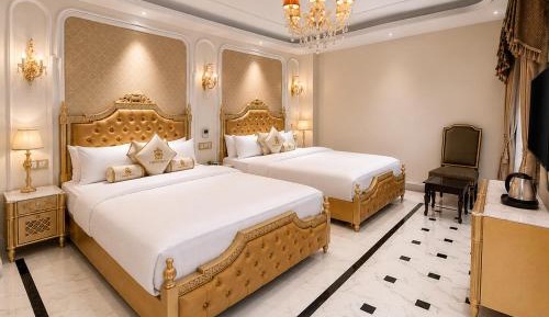 Royal  Family Suite: Complimentary two way airport transfers