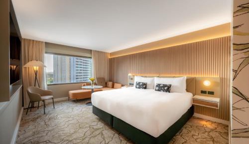 Park & Stay - Superior King Room - Parking height limit 1.9m