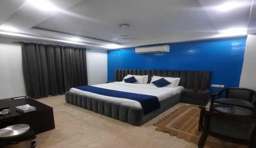 King Room with Balcony