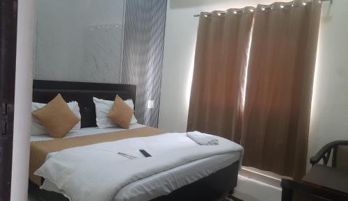 Queen Room