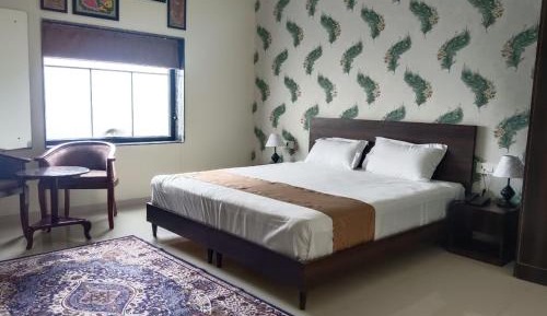 Twin Room with Private Bathroom