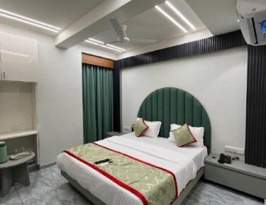 Superior King Room