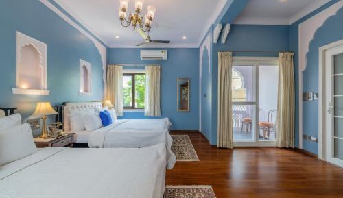 Superior Double Room with full day use of Private car with Chauffeur.