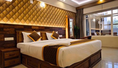 King Suite with Balcony