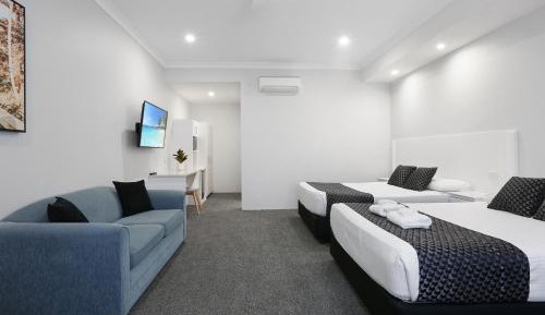 Deluxe Family Suite