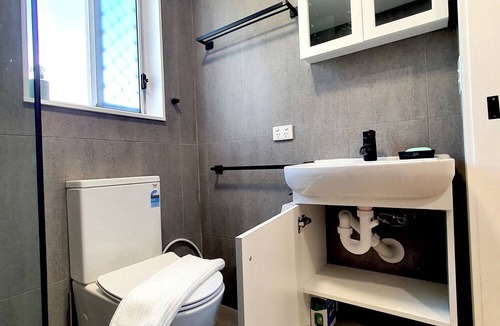 Merrimac Apartment | Gold Coast Private Studio