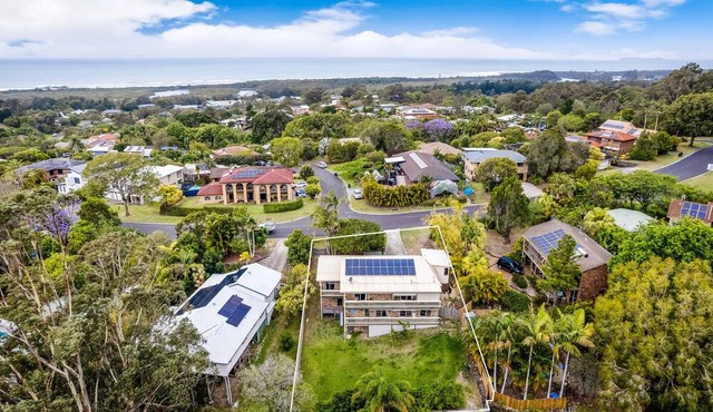 Warrambool - Spacious Coastal home with Ocean views.